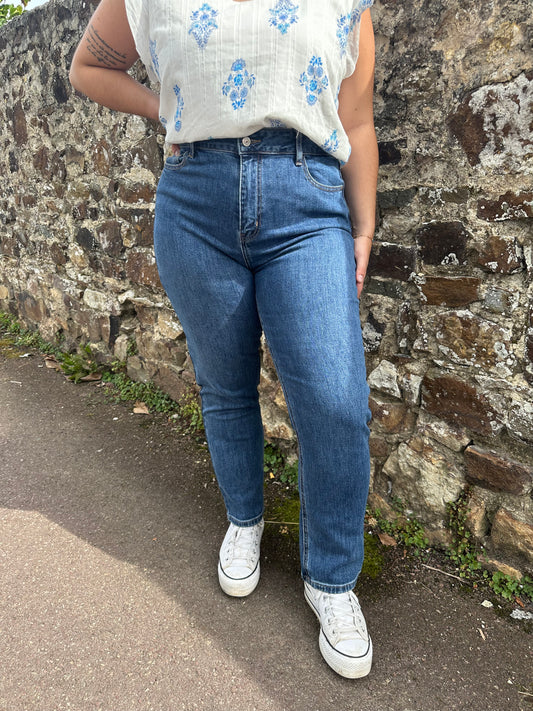 Jean Clara + STRAIGHT