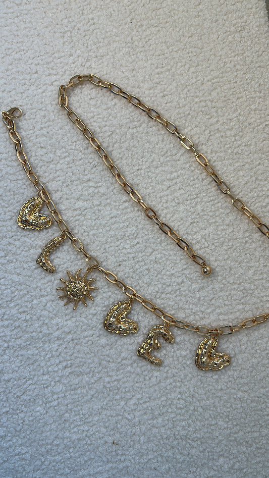 Ceinture chaîne « LOVE »