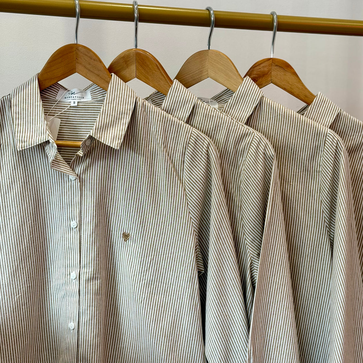 Chemises & Blouses +
