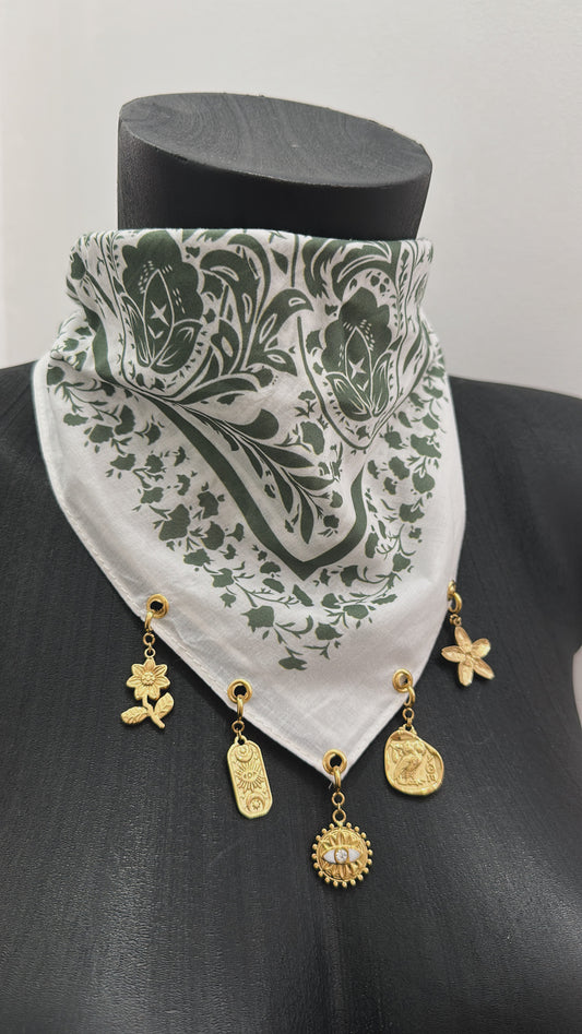 Carré à charm's