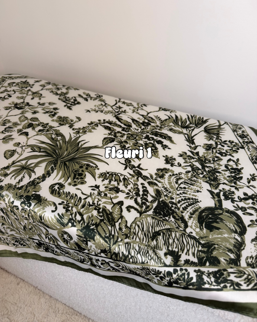 Foulard carré - fleuri