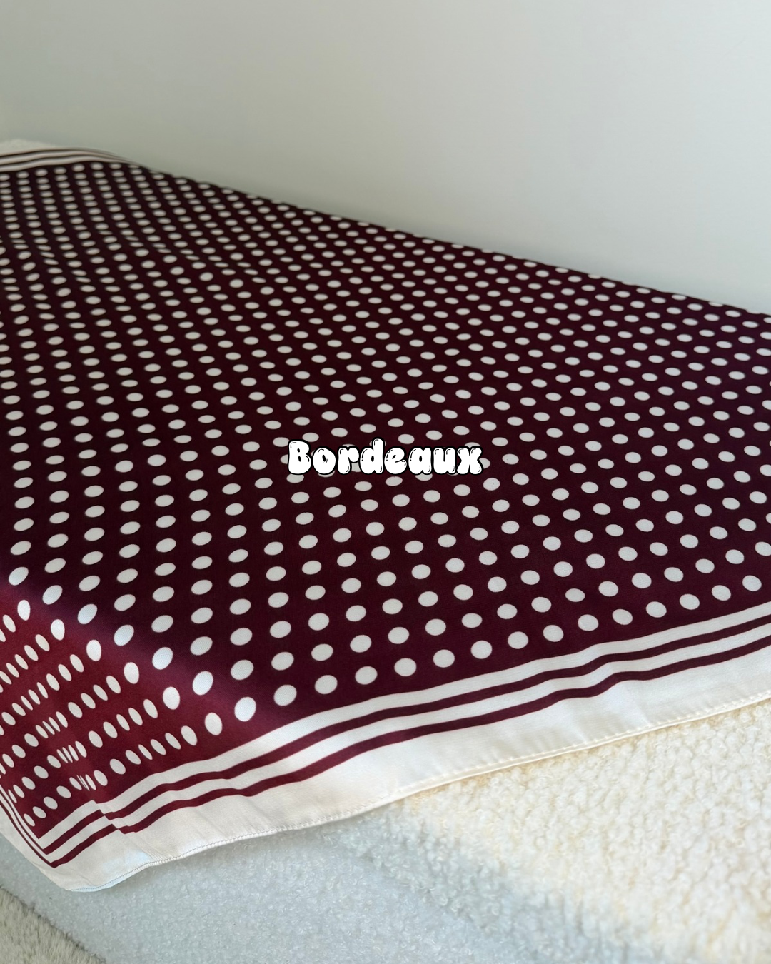 Foulard carré - pois